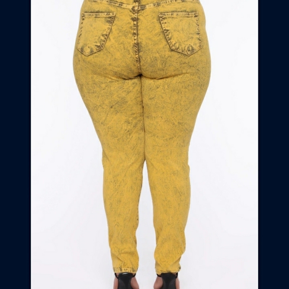 Jeans - Picture 3 of 4